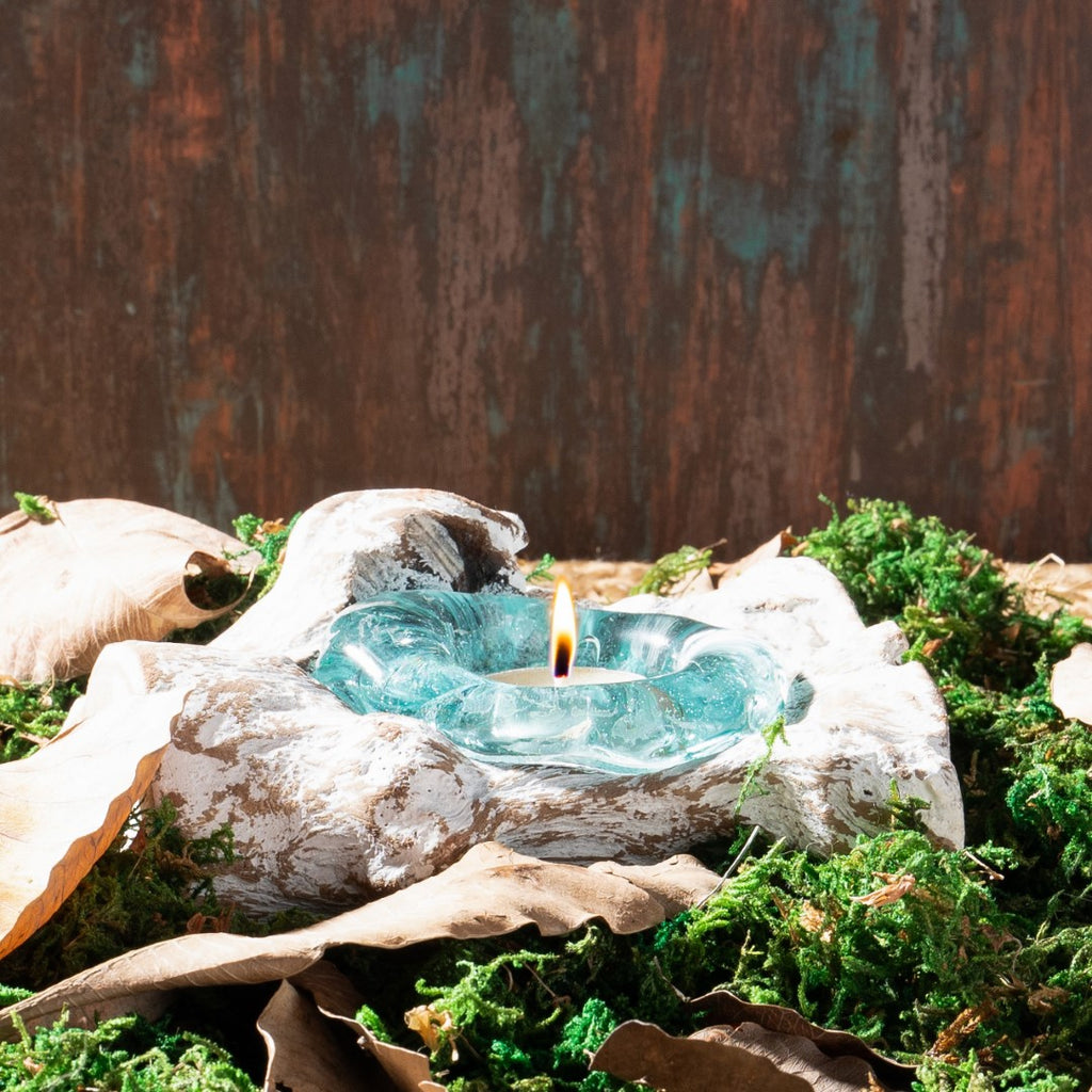 Single Tea Candle stand on Wood (W) image 1