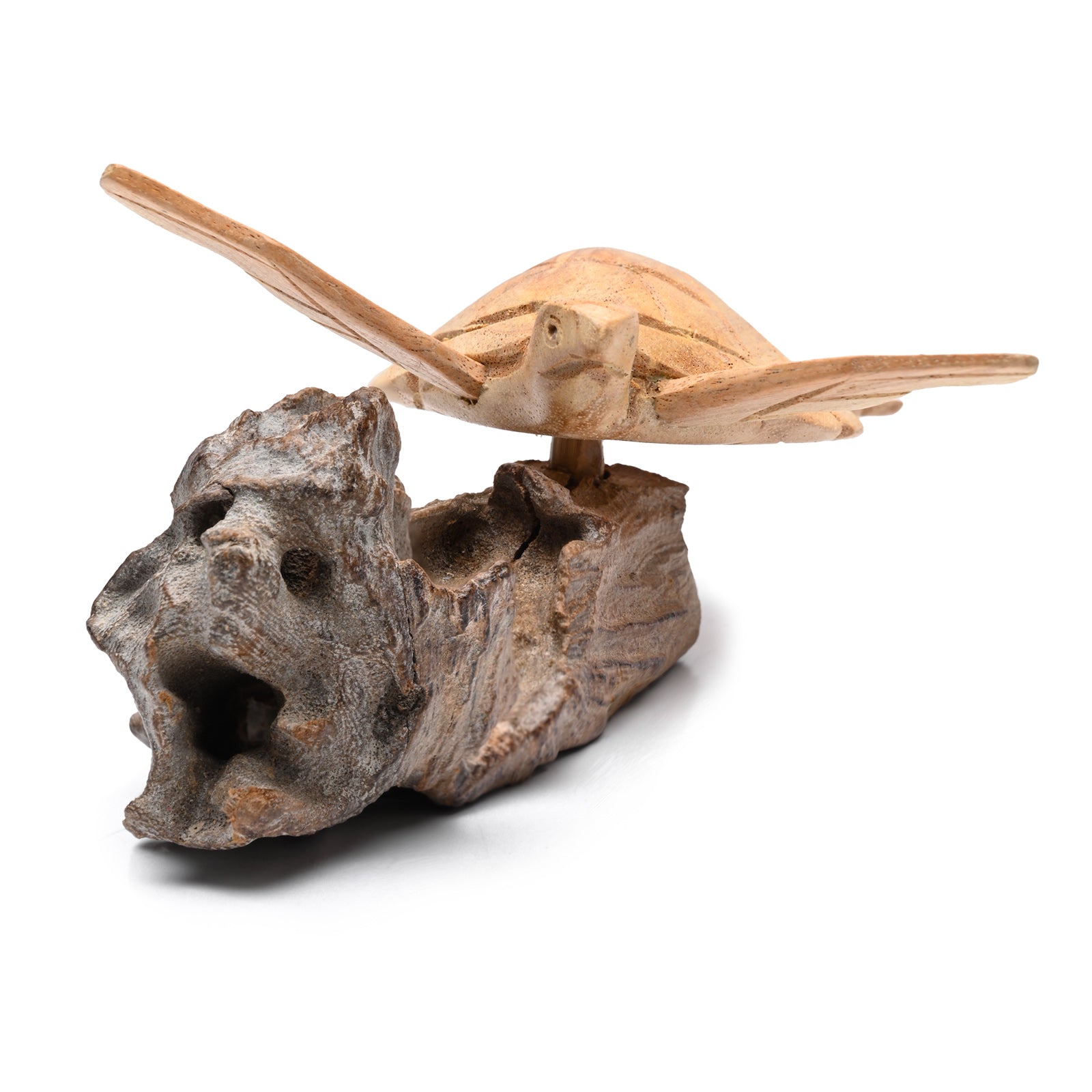 BAGUS Wooden Sea Turtle Sculpture on Rock Base, Handcrafted Decorative Home Accent, Natural Jempinis