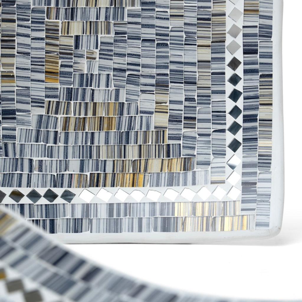 Square Mosaic Plate - Black &amp; White image 1